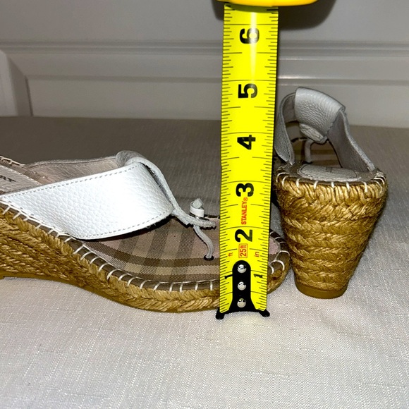 Burberry White Leather Espadrille Thong Wedge Sandals Size 7.5 Europe Size 38 - Picture 8 of 10